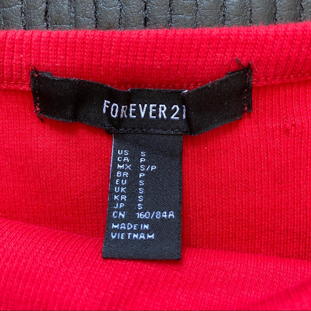 Red Ribbed Cropped Tank ❗️ - Picture 2 of 2